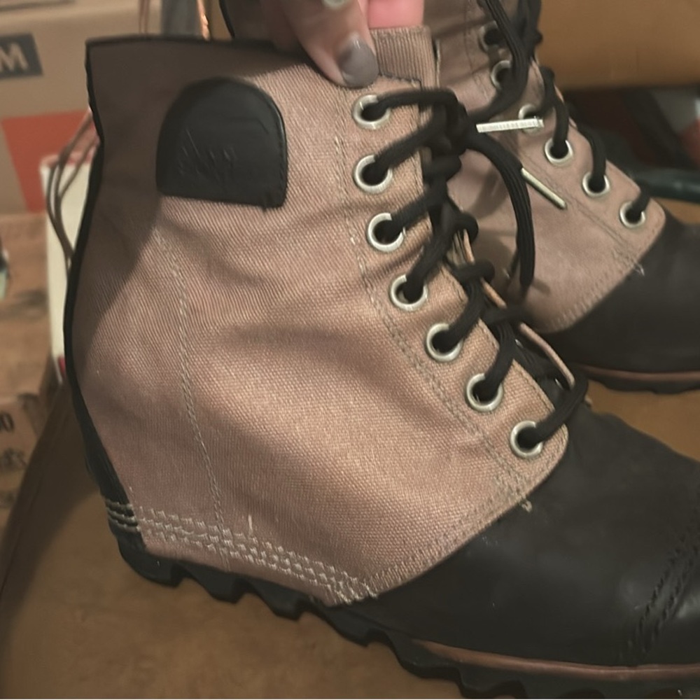 Sorel Tan and Black Heeled Boots
